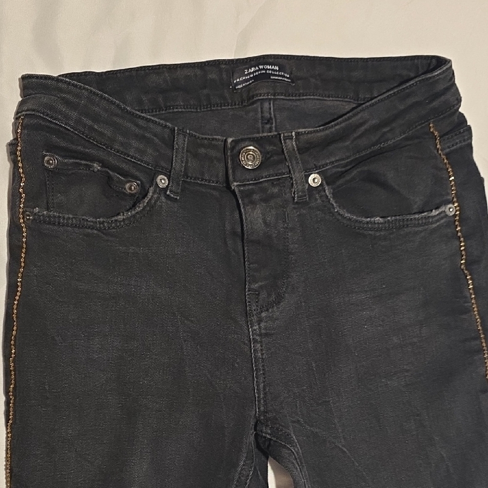 Zara Black Skinny Jeans with Stretch Mid-Rise